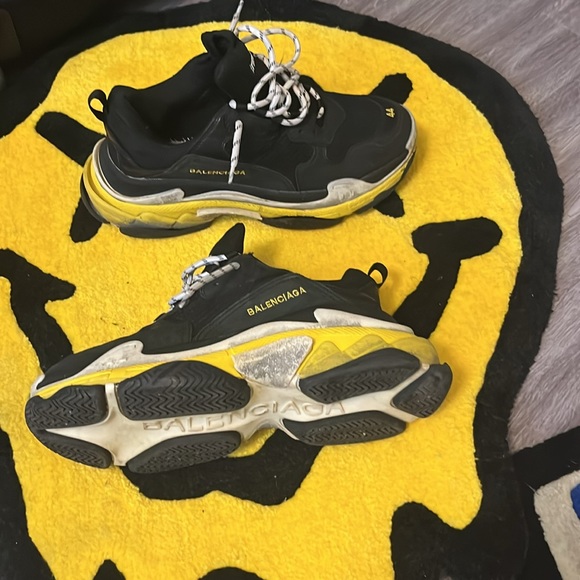 Used Balenciaga triples S no sole size 44 great condition still ! - Picture 3 of 3